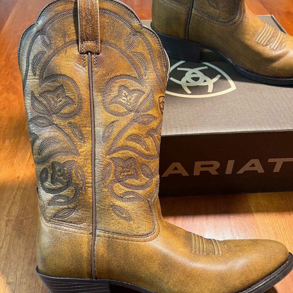 Ariat Women's Heritage Western Performance Boots, Medium Toe, Russet,  Size 7.5M